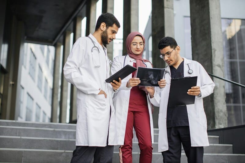 Réglementations clés à connaître pour lancer une startup HealthTech en France